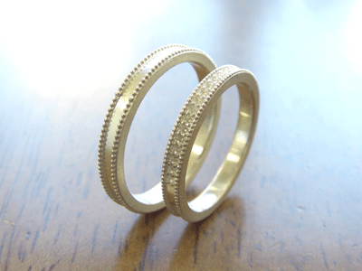 ミル打ちの結婚指輪