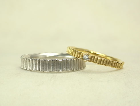 ダイヤ付き樹木柄の個性的な結婚指輪（細）