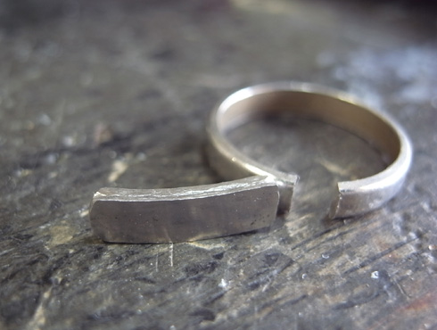 抜けなくなった結婚指輪を修理とサイズ直し07