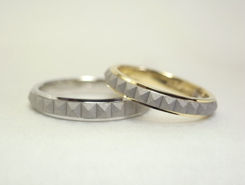 ピラミッドスタッズ柄の結婚指輪（18K/Pt900）　02
