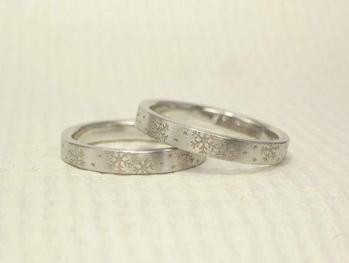 雪の結晶の結婚指輪 02