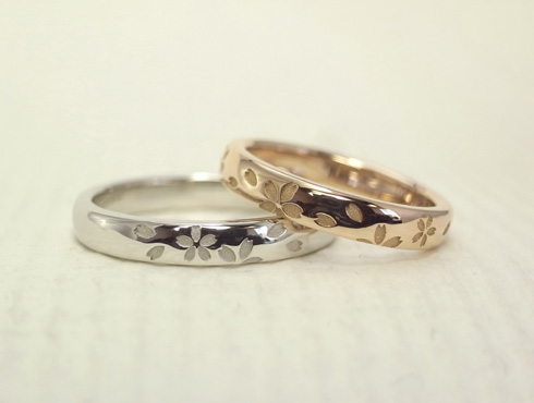 プラチナとピンクゴールドのさくら柄の結婚指輪 01
