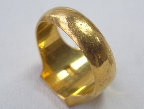 純金の印台リングを2本の18Kの指輪にリフォーム 11
