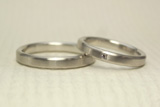 つけ心地のよい、シンプルな結婚指輪