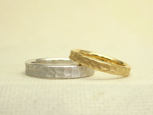 槌目風の結婚指輪をいつもとは違うテクスチャーで製作（オリジナル）