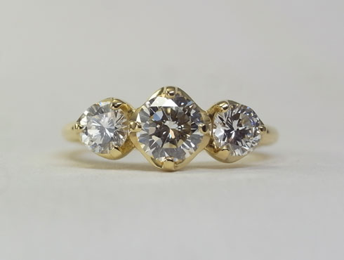可愛い婚約指輪　お母様のエンゲージのダイヤを使用　03