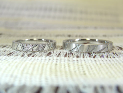 ローマ数字柄のセットリング　結婚指輪