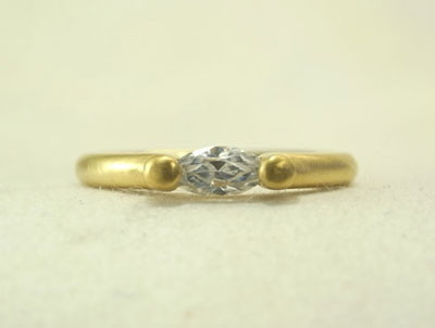【 No 07 】マーキスカット　ダイヤモンドの婚約指輪