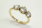 NO.123 可愛らしい婚約指輪 お母様のエンゲージのダイヤを使用