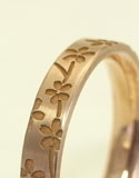 桜を彫刻した結婚指輪（ピンクゴールド）