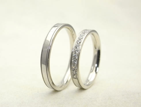 シンプルなハーフエタニティの結婚指輪　02