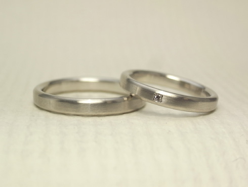 シンプルだけど、こだわりのある結婚指輪06