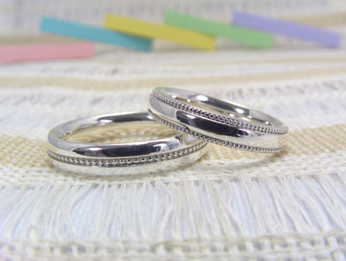 ぷっくりなミル打ちを入れたシンプルな結婚指輪
