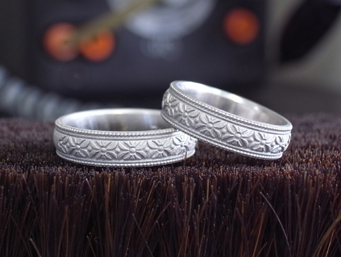 縁起の良い柄、吉祥文様を彫刻した結婚指輪（プラチナ） 05