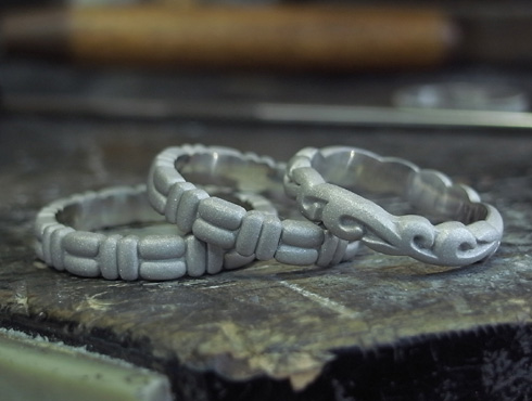 新しく結婚指輪を買い直す　チェック柄マリッジ 04