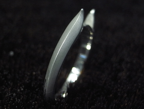 鋳造後の腕の画像　峰のエッジが綺麗に出ている画像