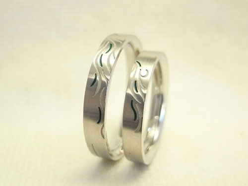 川の流れを表現した結婚指輪　セットリング　02