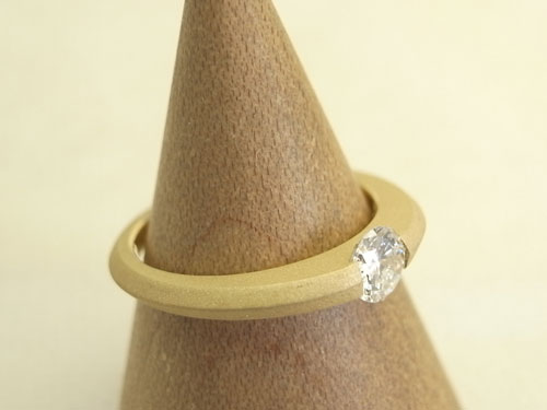 シンプルな婚約指輪（ゴールド）　ご自分でデザイン 02