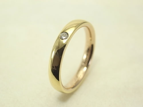 シンプルなコンビの婚約指輪　ピンクゴールドとイエローゴールド　02